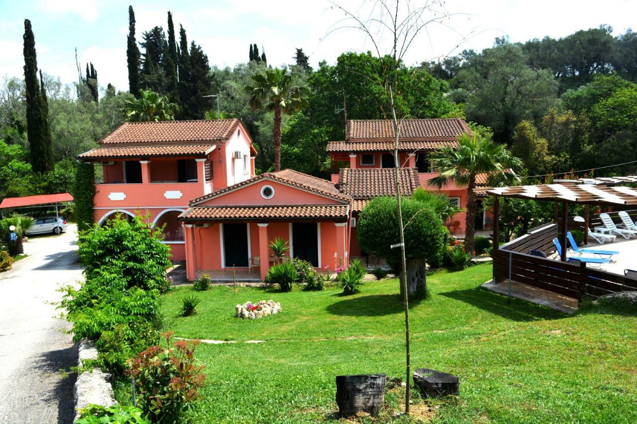 Apartments Despina Sinarádes